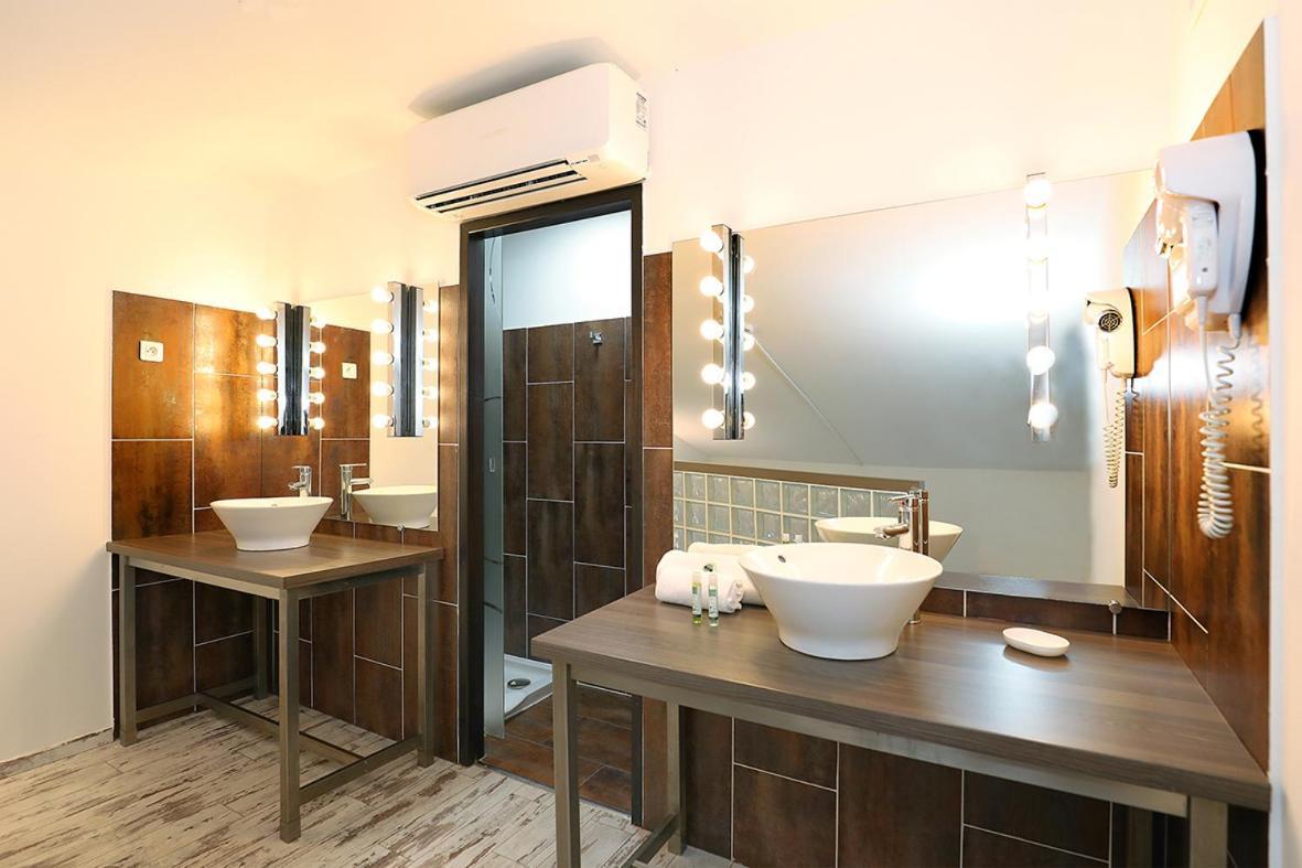 Le Nelioe Otel Aix-en-Provence Dış mekan fotoğraf
